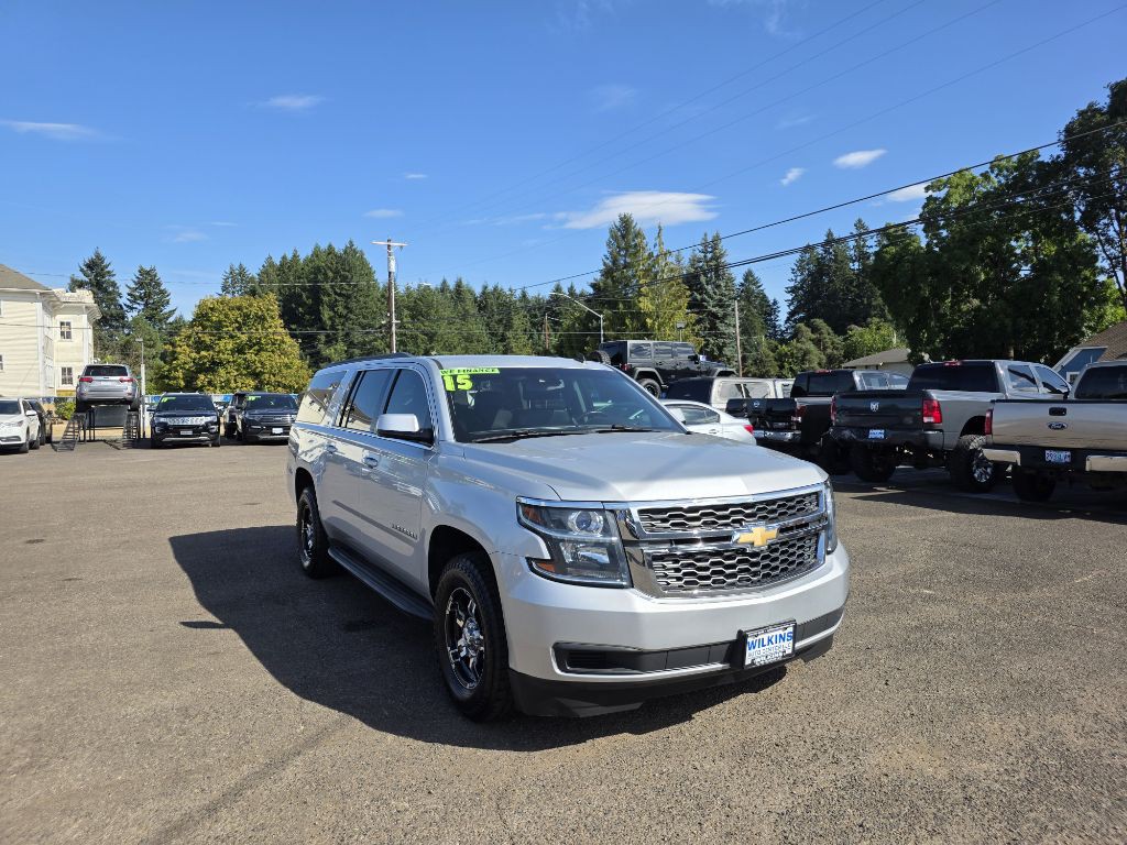 2015 Chevrolet Suburban Image 3