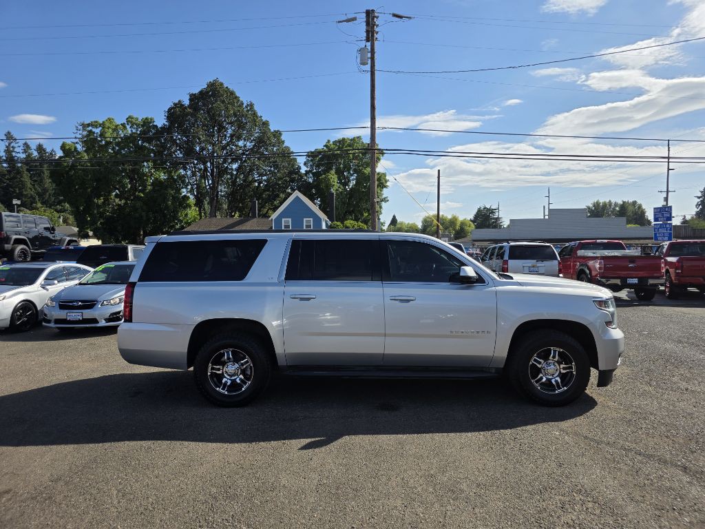 2015 Chevrolet Suburban Image 4
