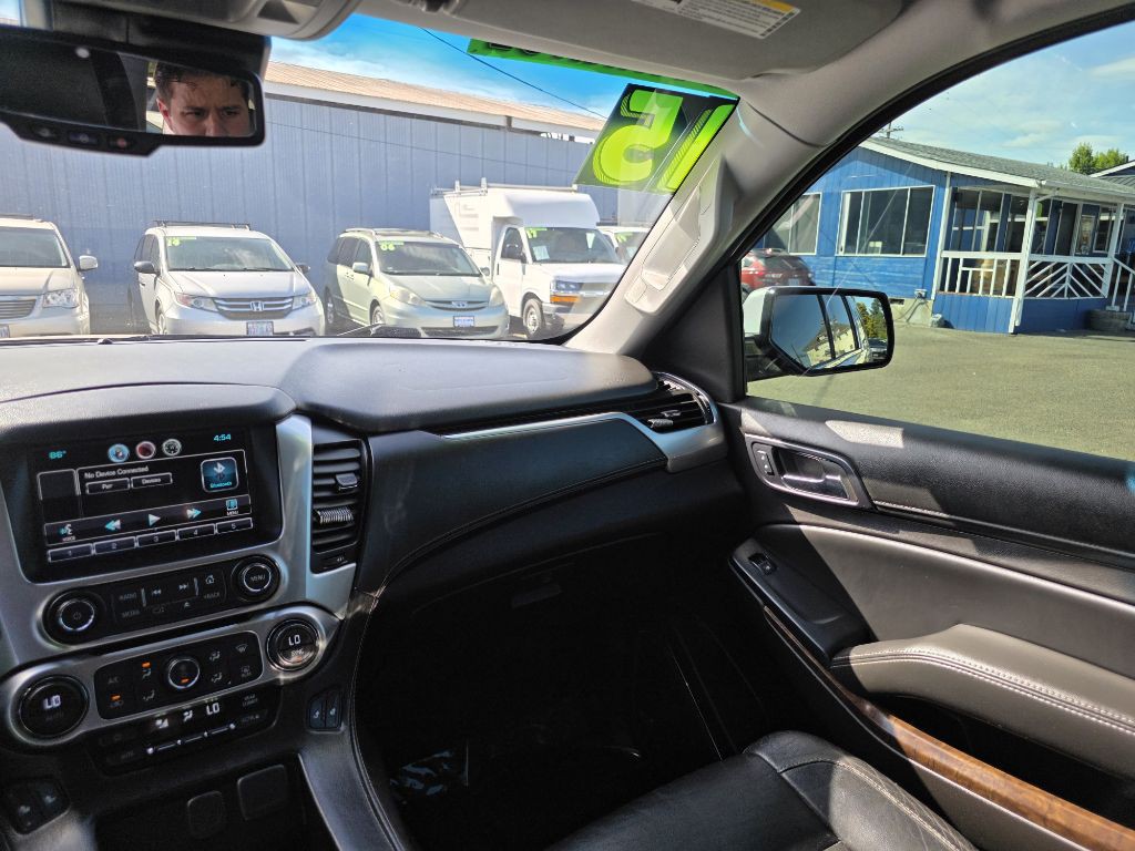 2015 Chevrolet Suburban Image 14