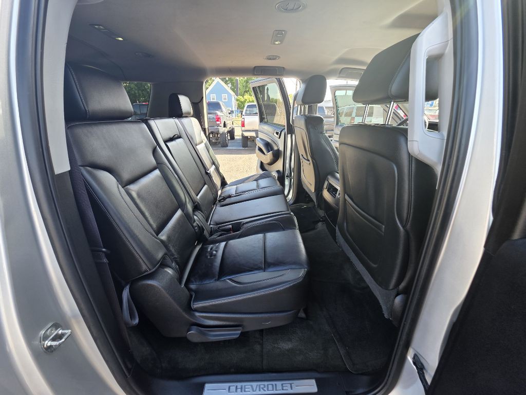 2015 Chevrolet Suburban Image 17