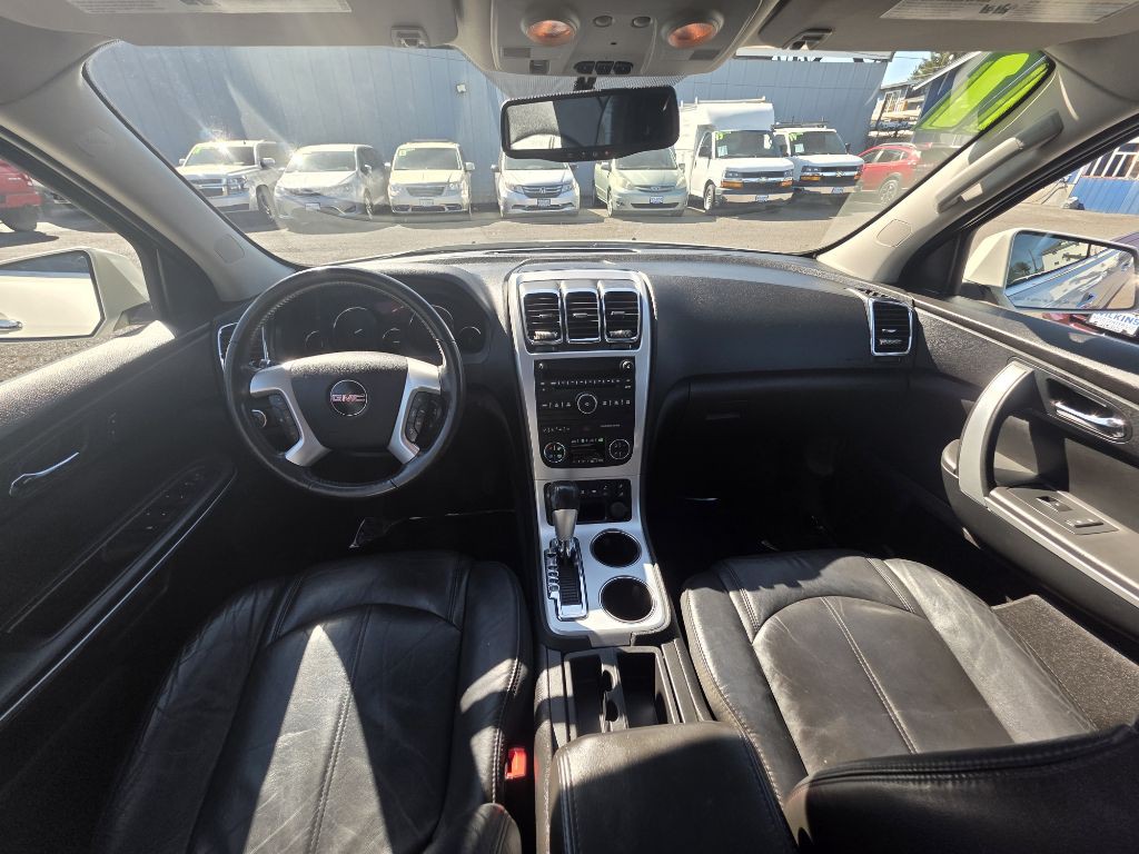 2011 GMC Acadia Image 13