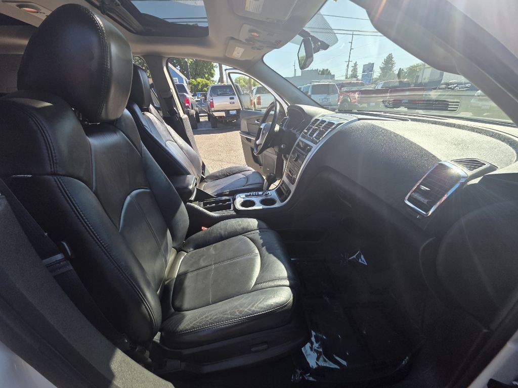 2011 GMC Acadia Image 15