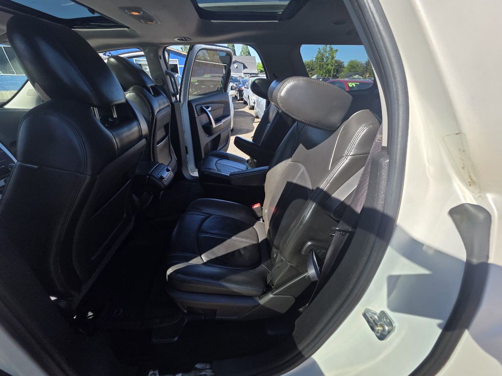 2011 GMC Acadia Image 16