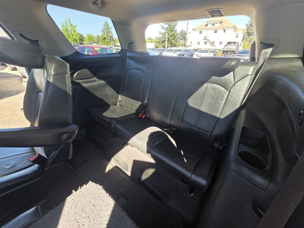 2011 GMC Acadia Image 17