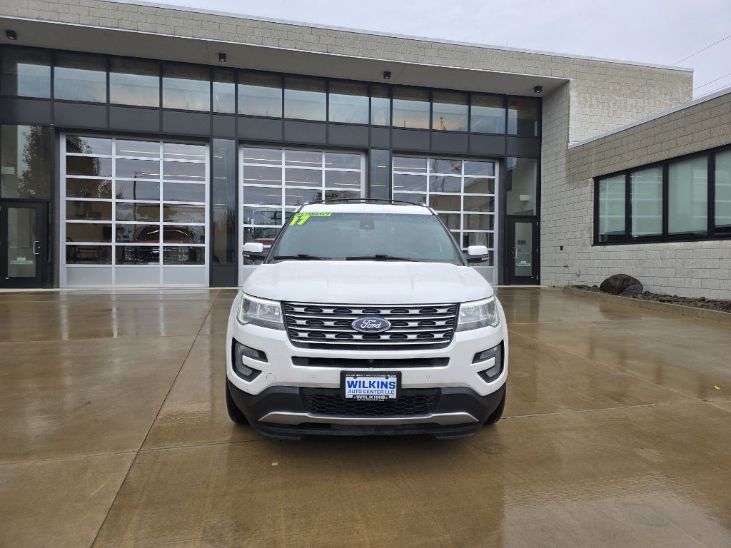 2017 Ford Explorer Image 2
