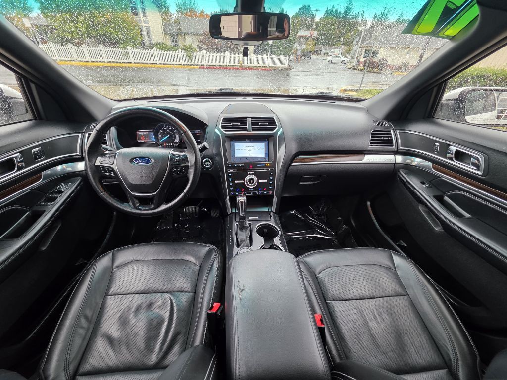 2017 Ford Explorer Image 9