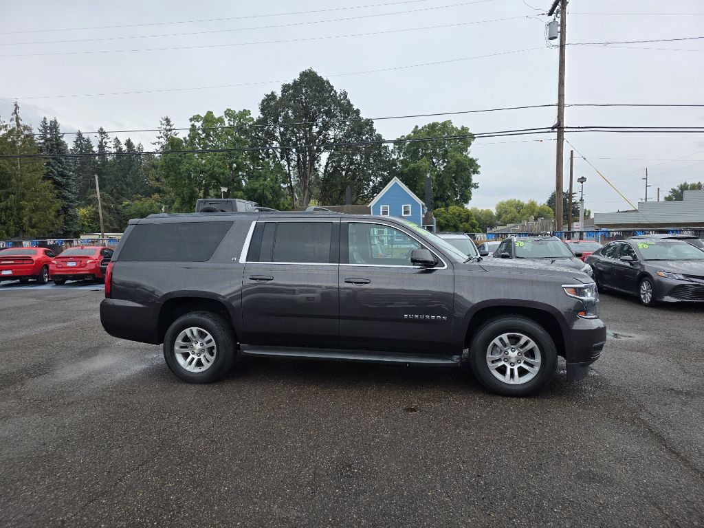 2016 Chevrolet Suburban Image 3