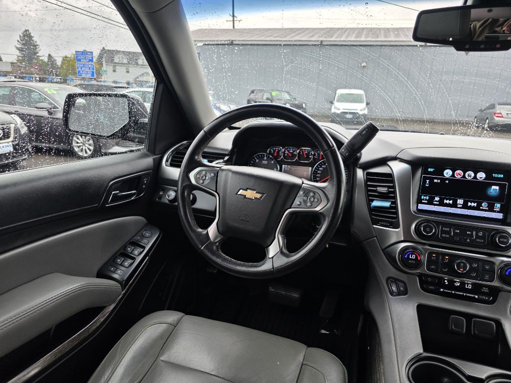 2016 Chevrolet Suburban Image 10