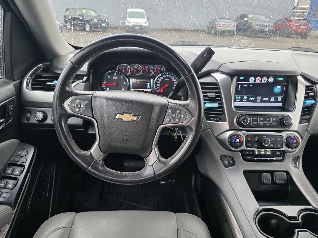 2016 Chevrolet Suburban Image 12
