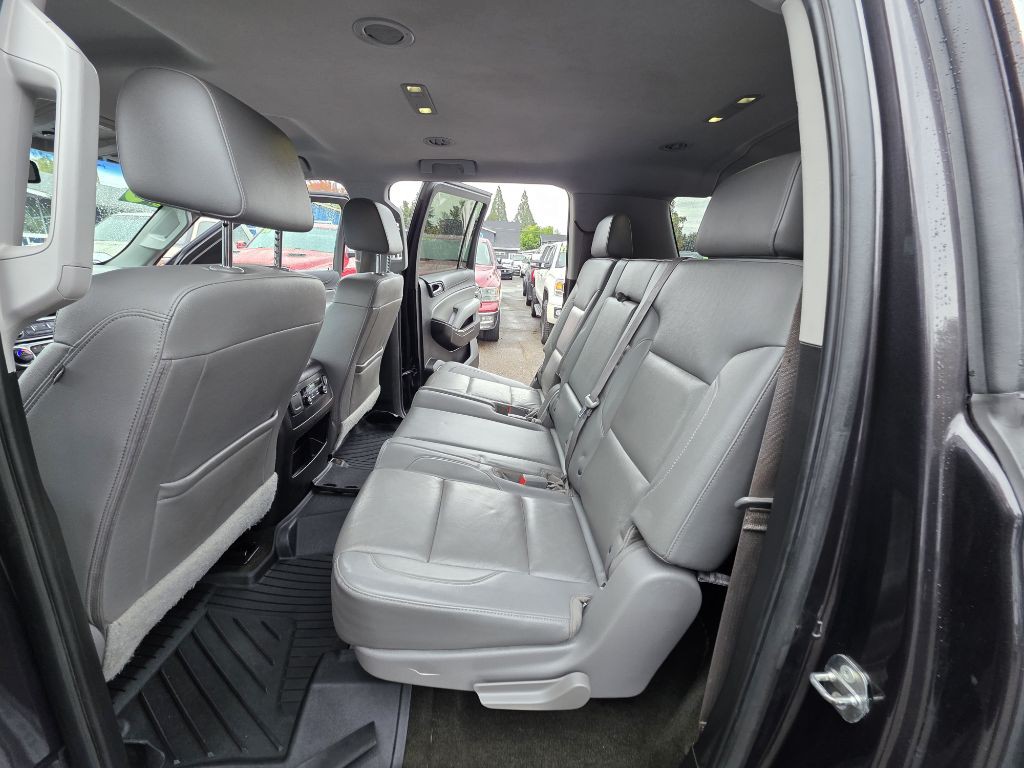 2016 Chevrolet Suburban Image 17