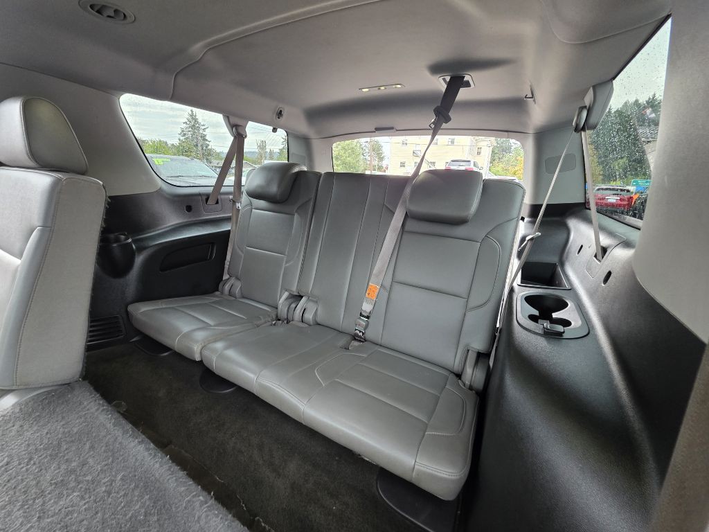 2016 Chevrolet Suburban Image 18