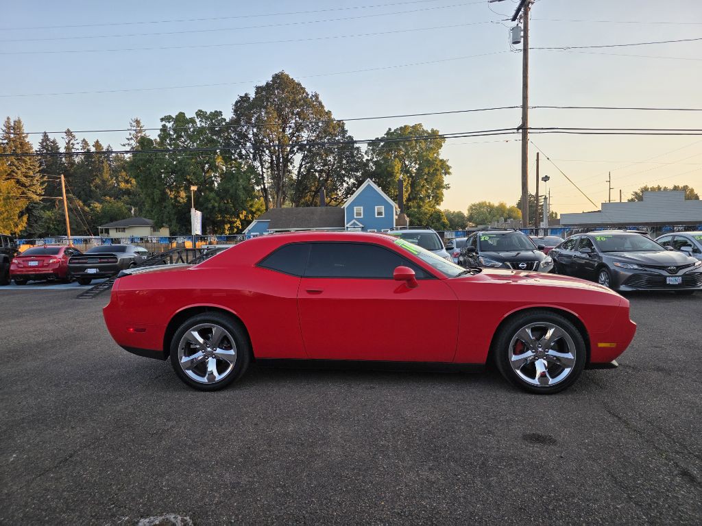 2014 Dodge Challenger Image 4