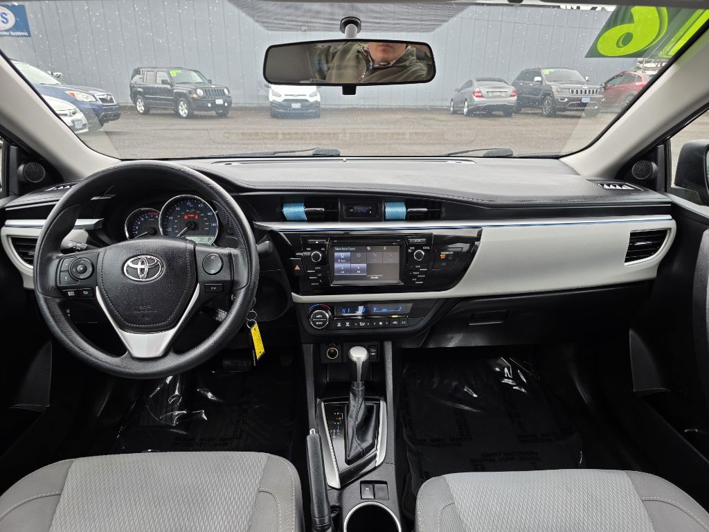 2016 Toyota Corolla Image 10