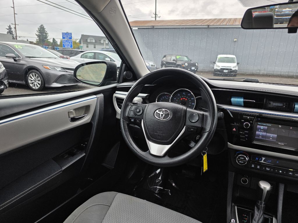 2016 Toyota Corolla Image 12