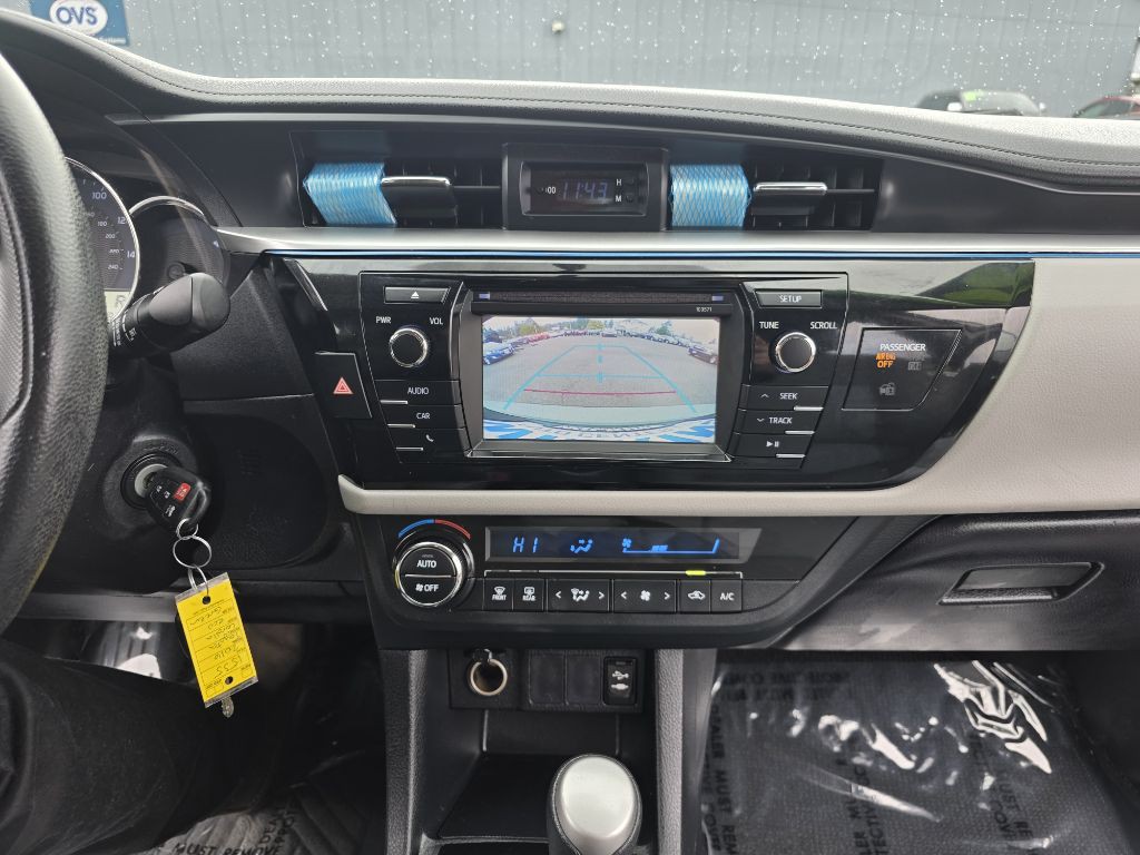 2016 Toyota Corolla Image 13