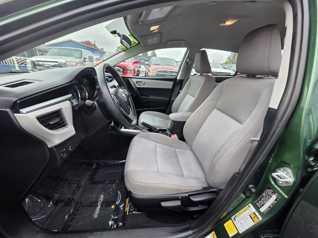 2016 Toyota Corolla Image 15