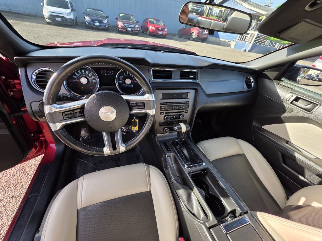 2012 Ford Mustang Image 9