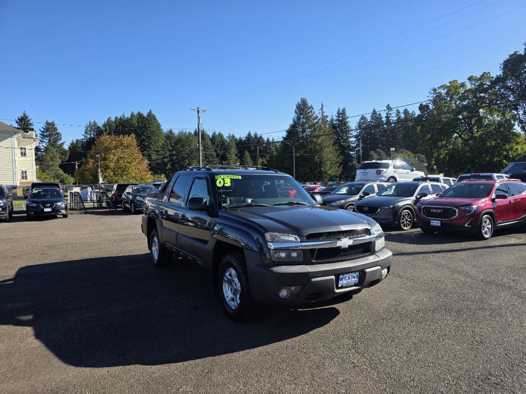 2003 Chevrolet Avalanche Image 3