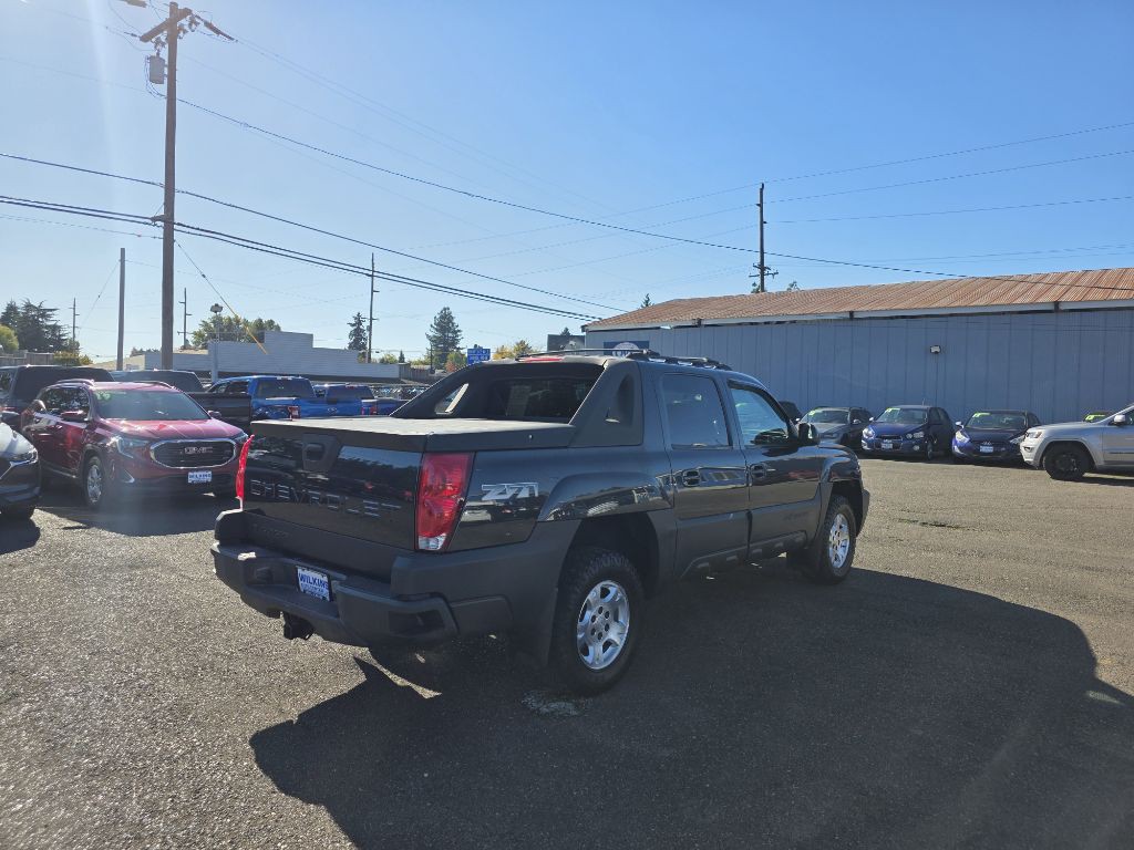 2003 Chevrolet Avalanche Image 4