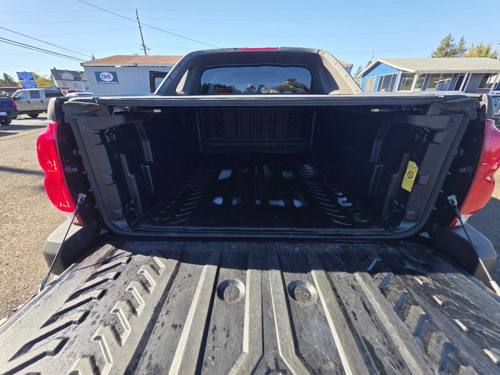 2003 Chevrolet Avalanche Image 10