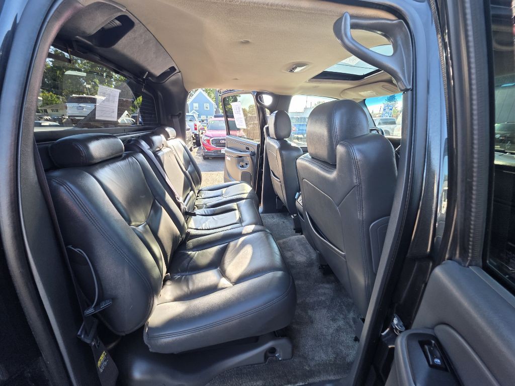 2003 Chevrolet Avalanche Image 14