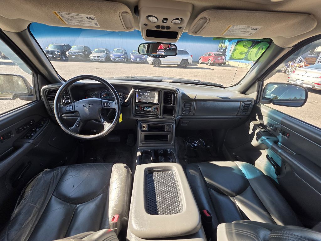 2003 Chevrolet Avalanche Image 15