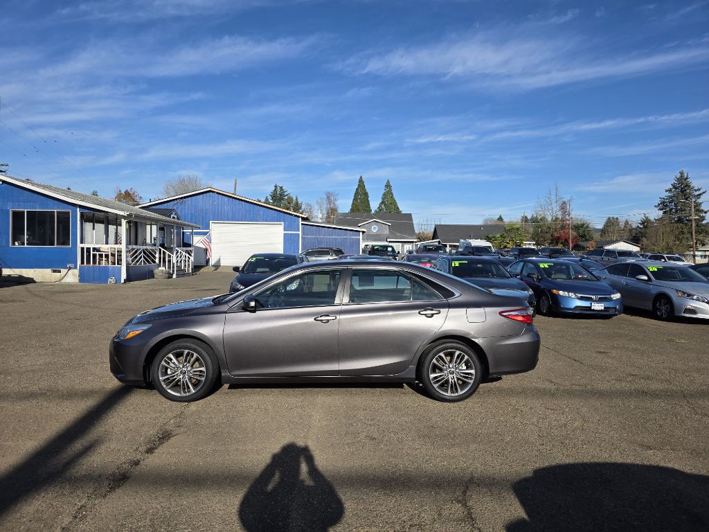 2015 Toyota Camry Image 8