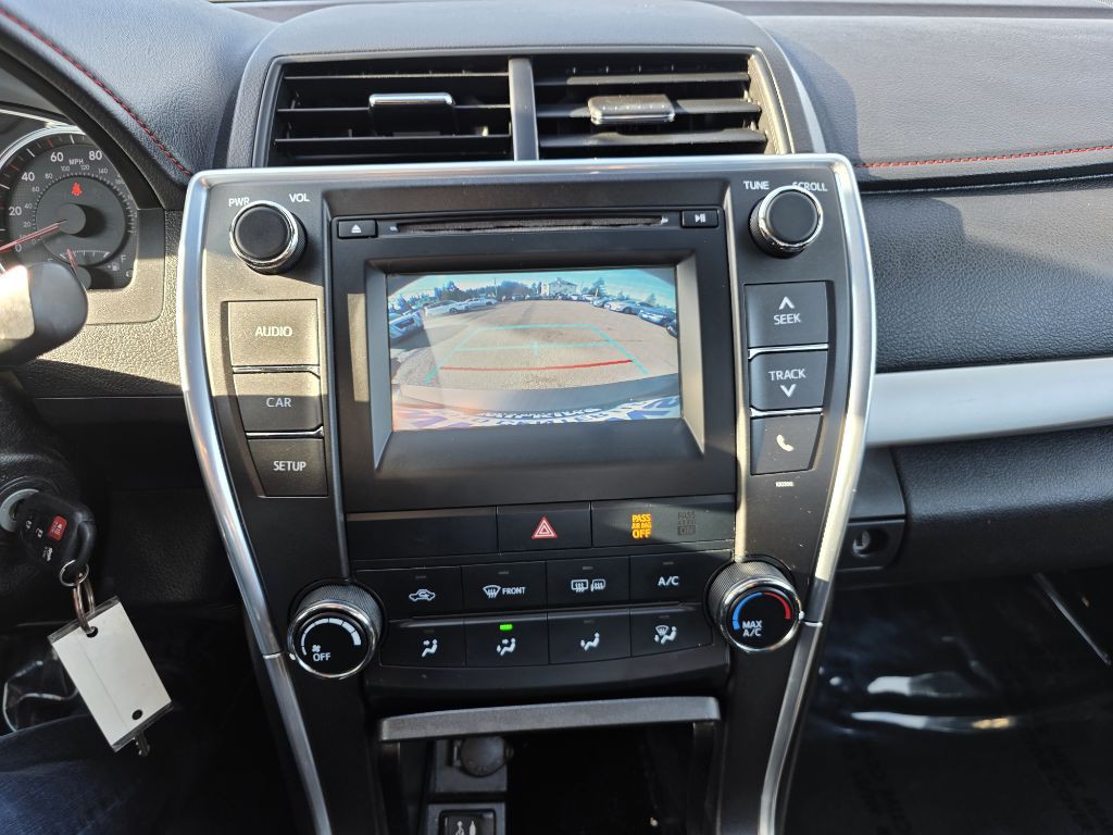 2015 Toyota Camry Image 13