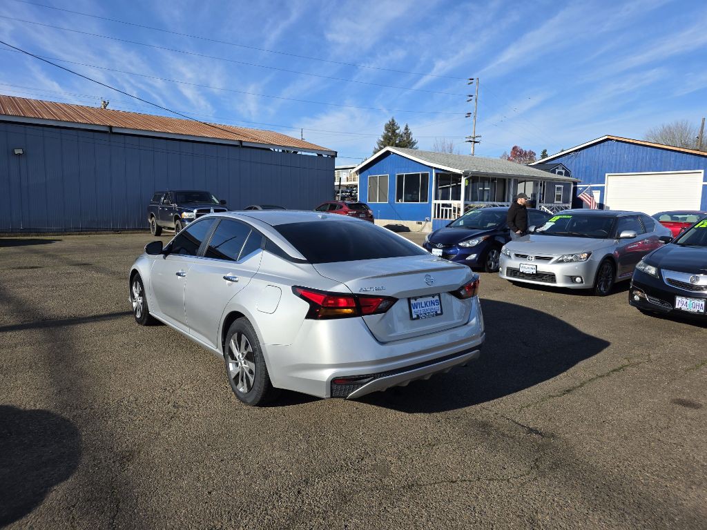 2020 Nissan Altima Image 7