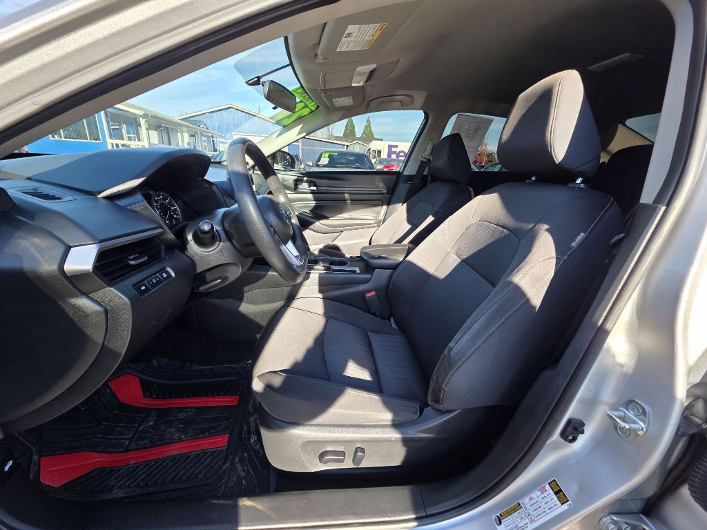 2020 Nissan Altima Image 14