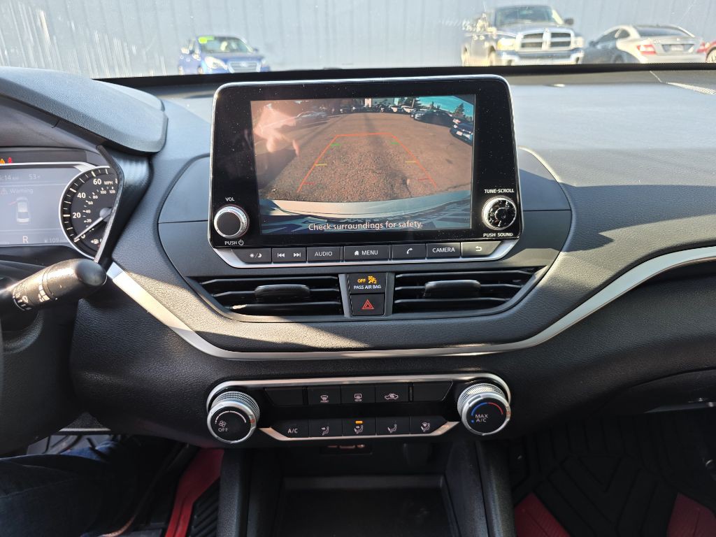 2020 Nissan Altima Image 13