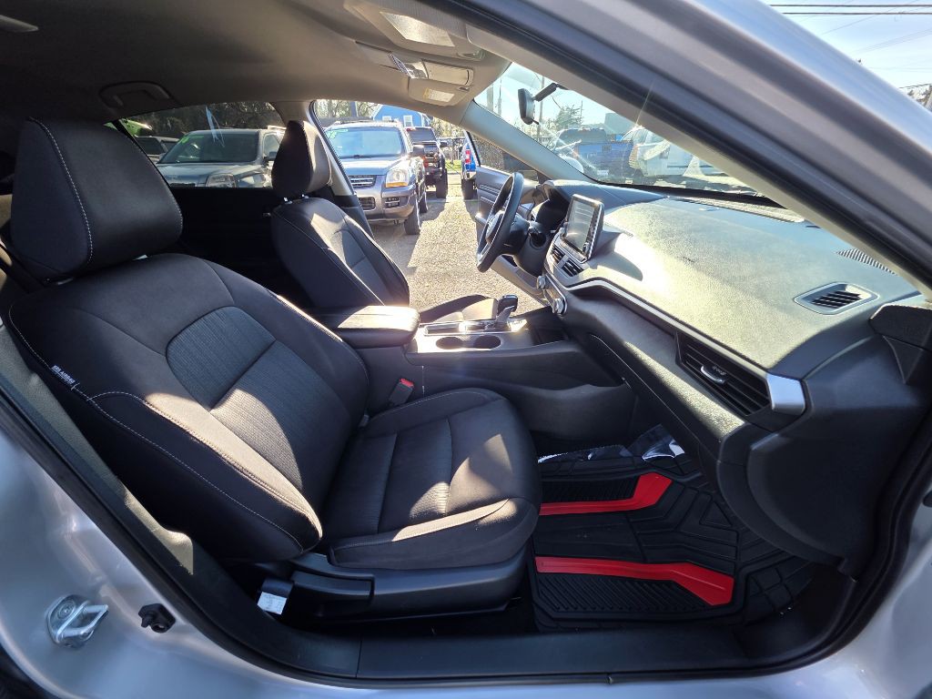 2020 Nissan Altima Image 16