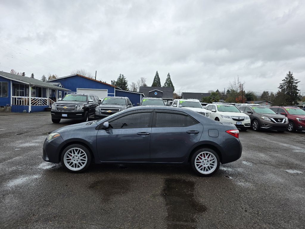 2016 Toyota Corolla Image 12