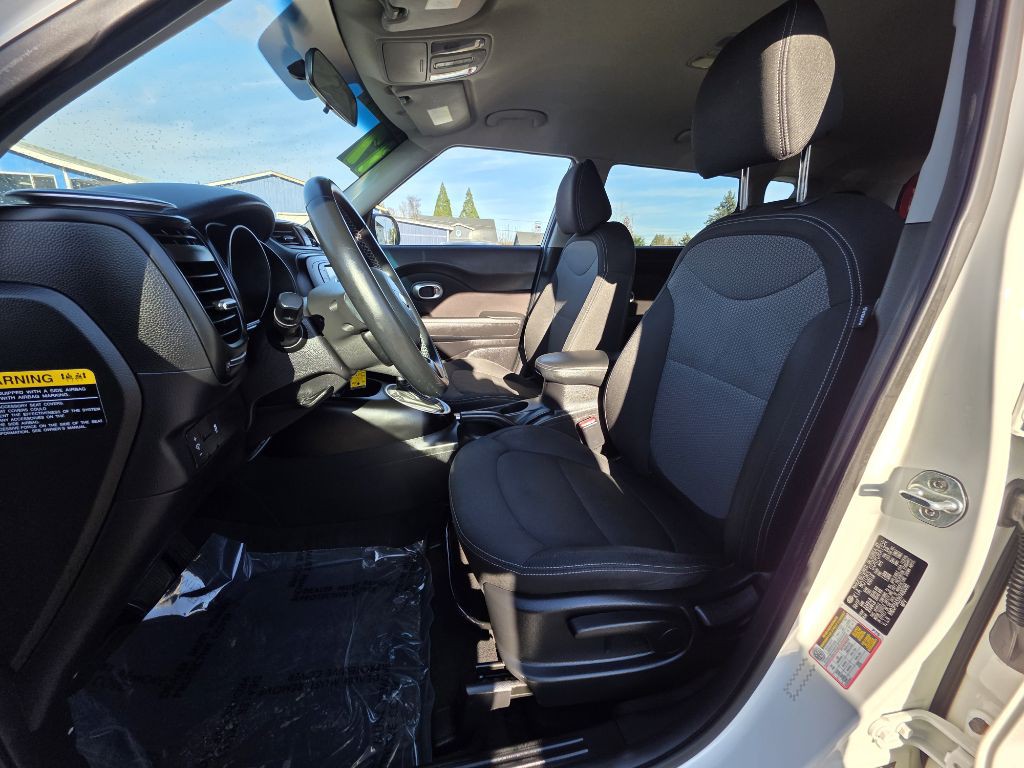 2017 Kia Soul Image 15