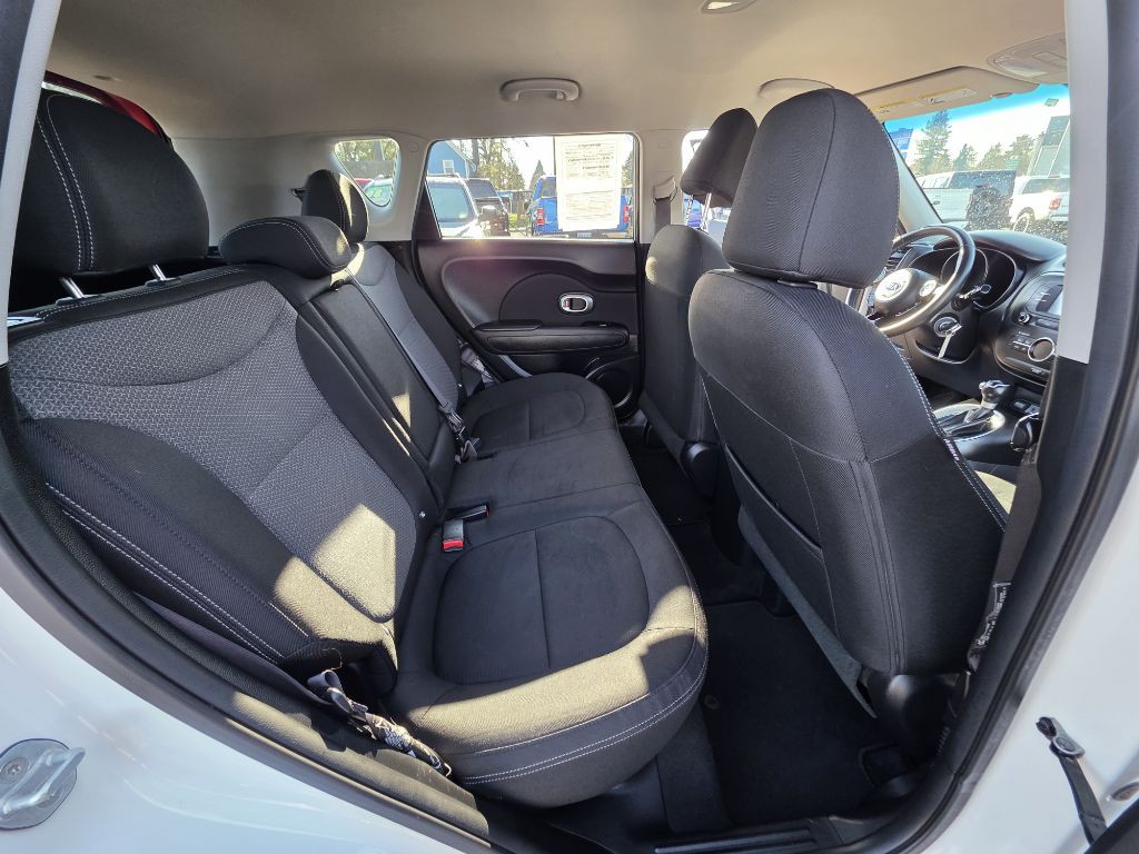 2017 Kia Soul Image 17
