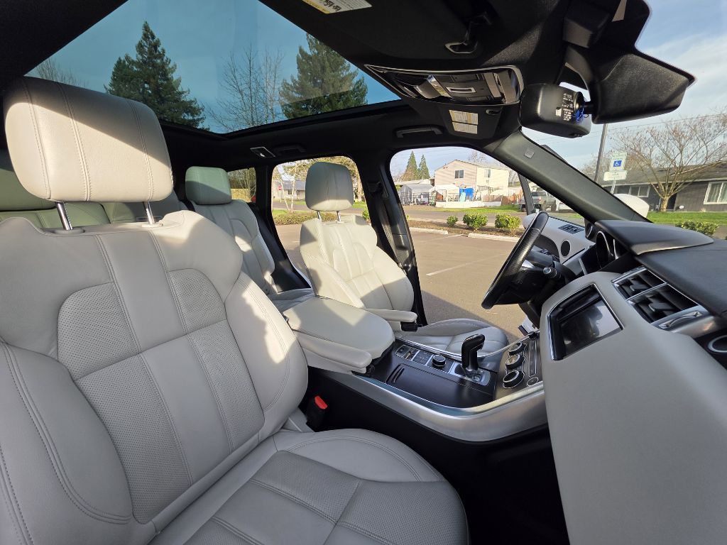 2016 Land Rover Range Rover Sport Image 18