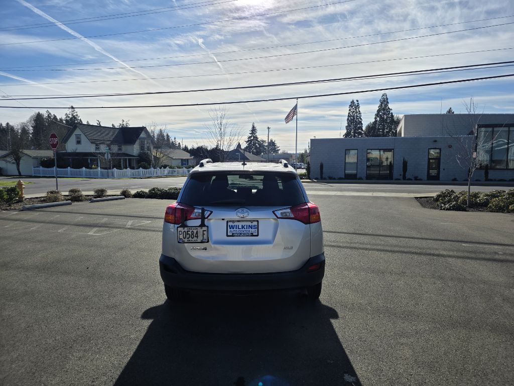 2015 Toyota Rav4 Image 6