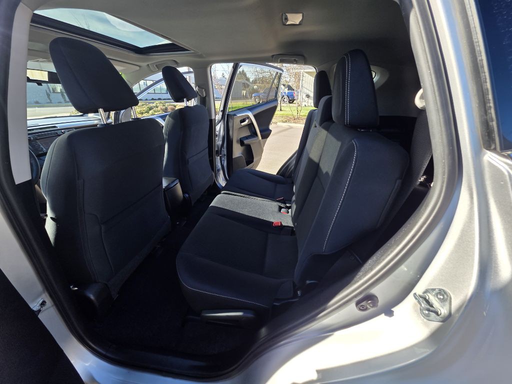 2015 Toyota Rav4 Image 17