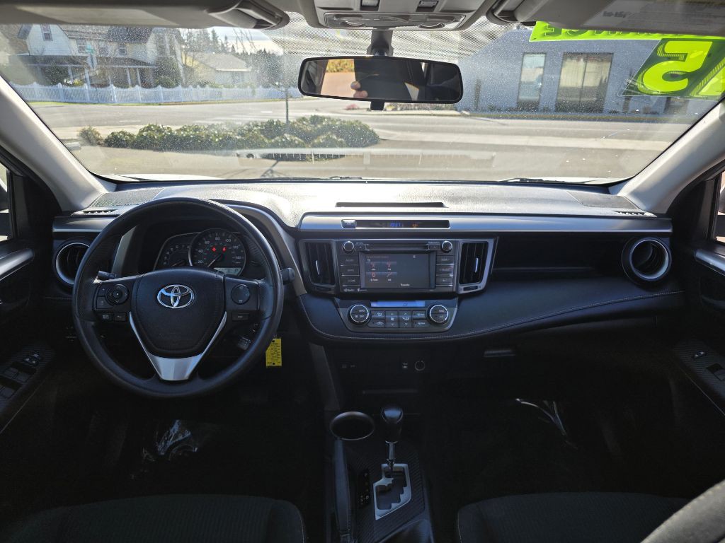 2015 Toyota Rav4 Image 9