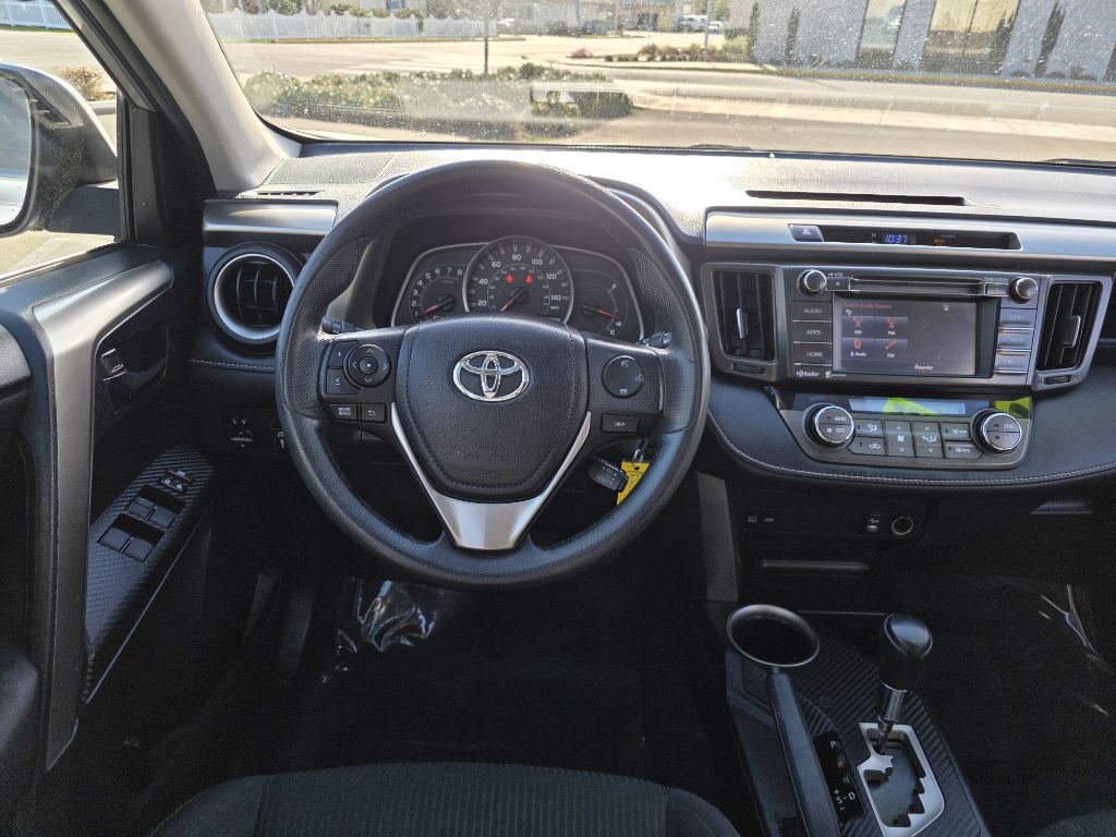 2015 Toyota Rav4 Image 10