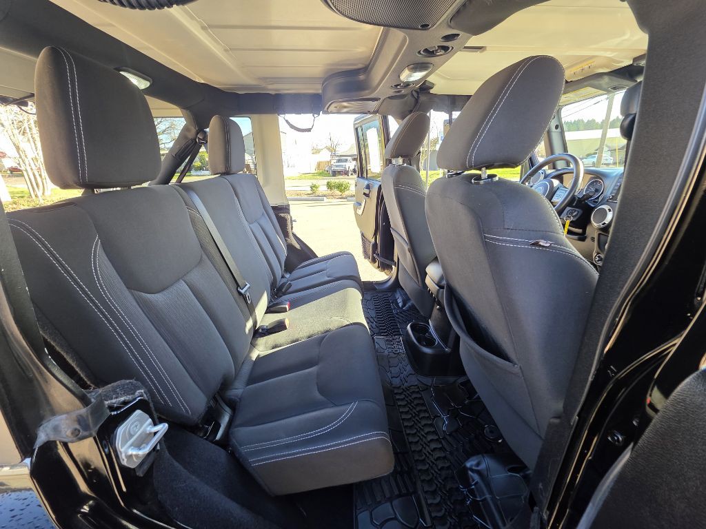 2016 Jeep Wrangler Image 18