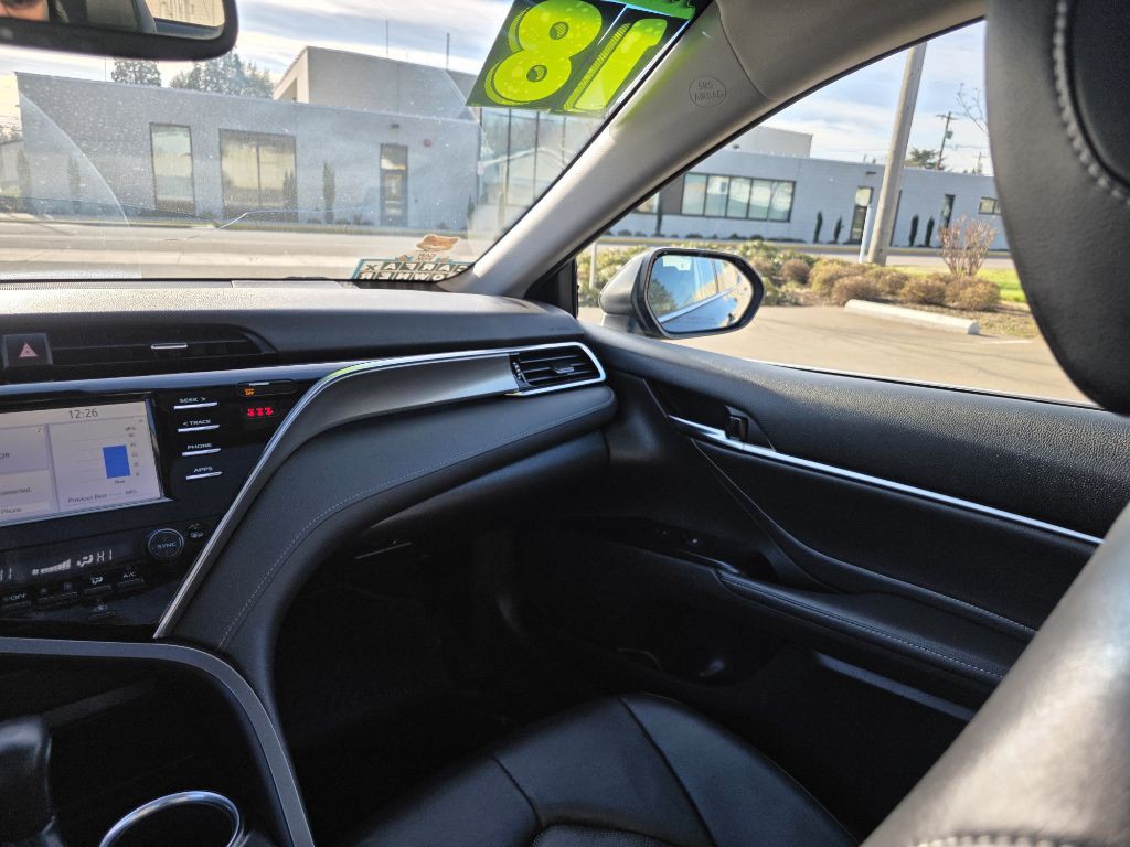 2018 Toyota Camry Image 11
