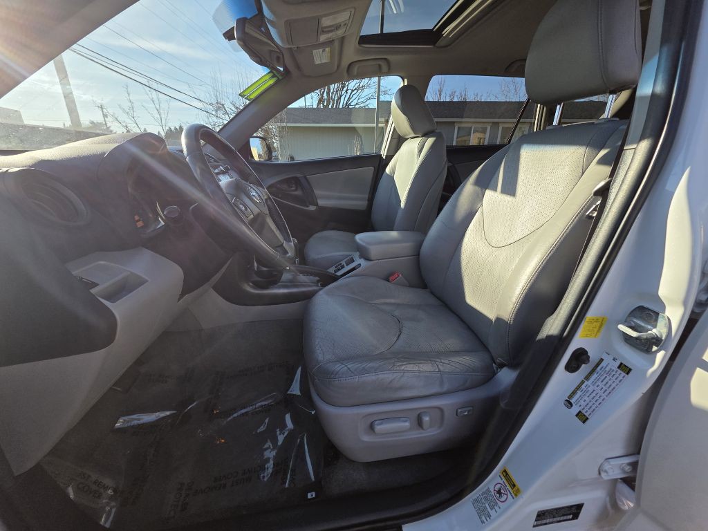 2011 Toyota Rav4 Image 13