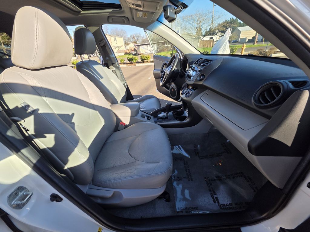 2011 Toyota Rav4 Image 14