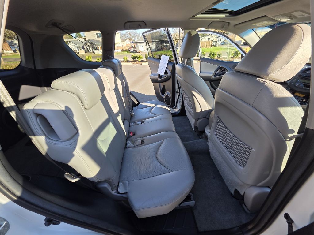 2011 Toyota Rav4 Image 15