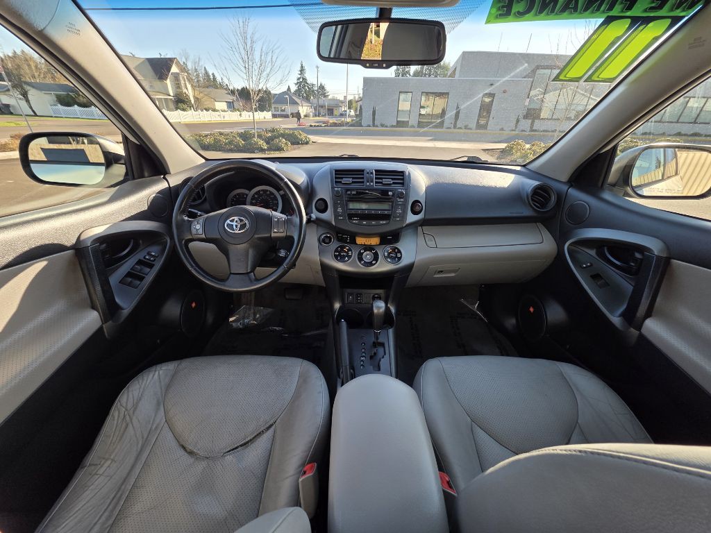 2011 Toyota Rav4 Image 9