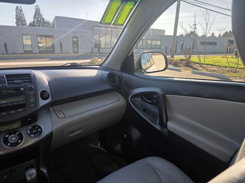 2011 Toyota Rav4 Image 12