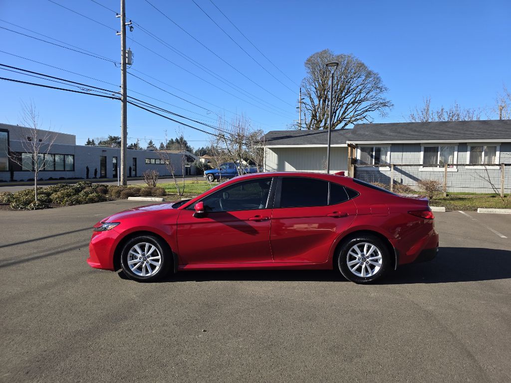 2025 Toyota Camry Image 8