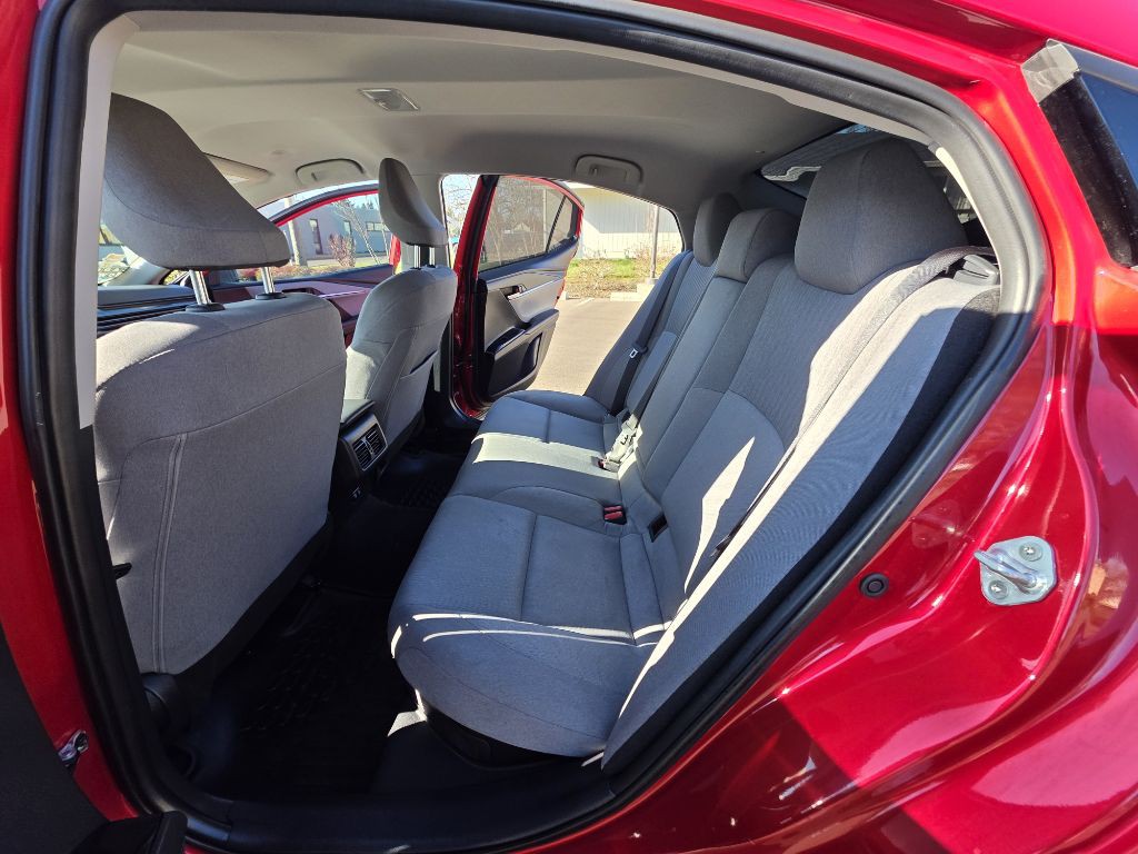 2025 Toyota Camry Image 18