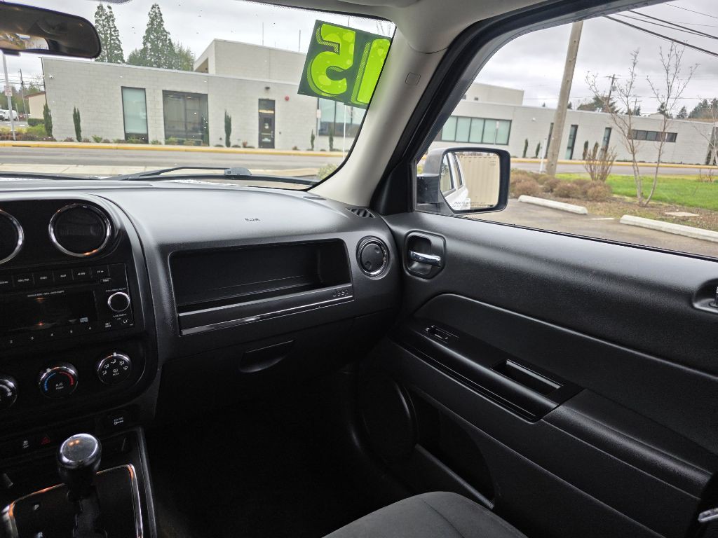 2015 Jeep Patriot Image 12